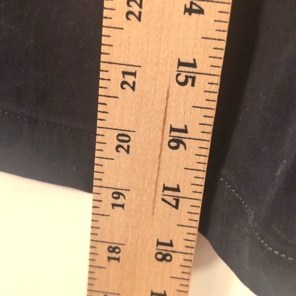 NWT Banana Republic Size 14 Black Chino Shorts | Tailored Work Staple - Picture 13 of 14